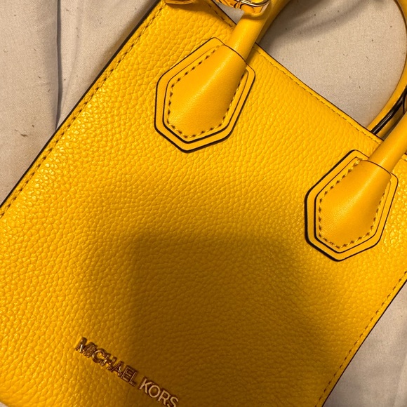 Yellow Michael Kors crossbody. - Picture 2 of 3